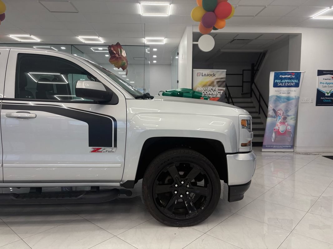 Used 2017 Chevrolet Silverado 1500 LT w/ Rally 2 Edition AWD/4WD image 9