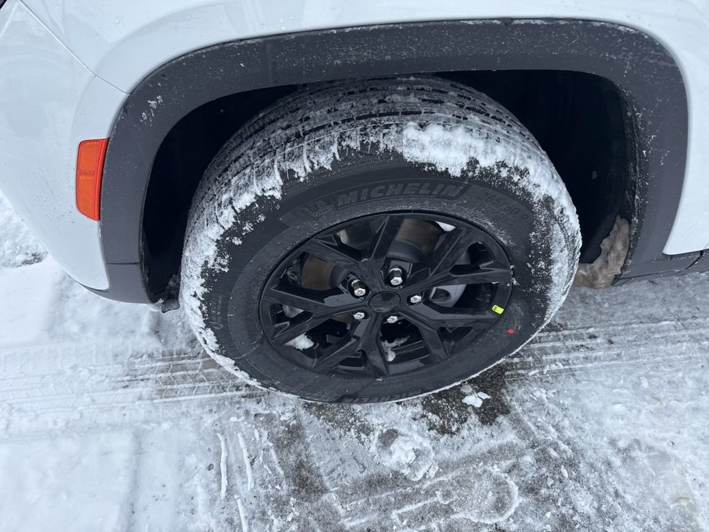 New 2026 Jeep Grand Cherokee Altitude image 10