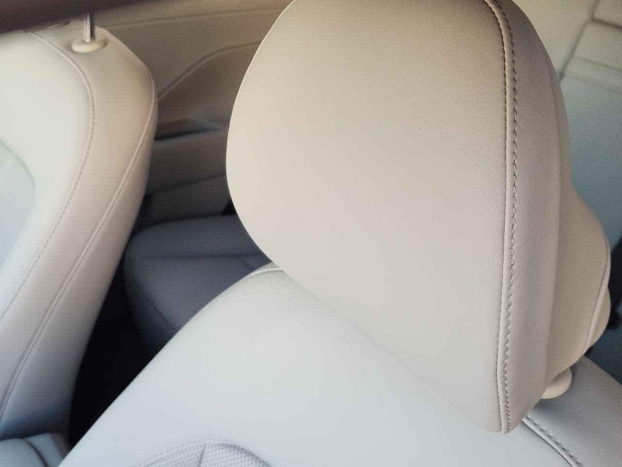 New 2026 Hyundai Kona SEL Premium FWD image 11