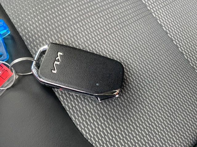 Used 2023 Kia Niro EX Touring image 26