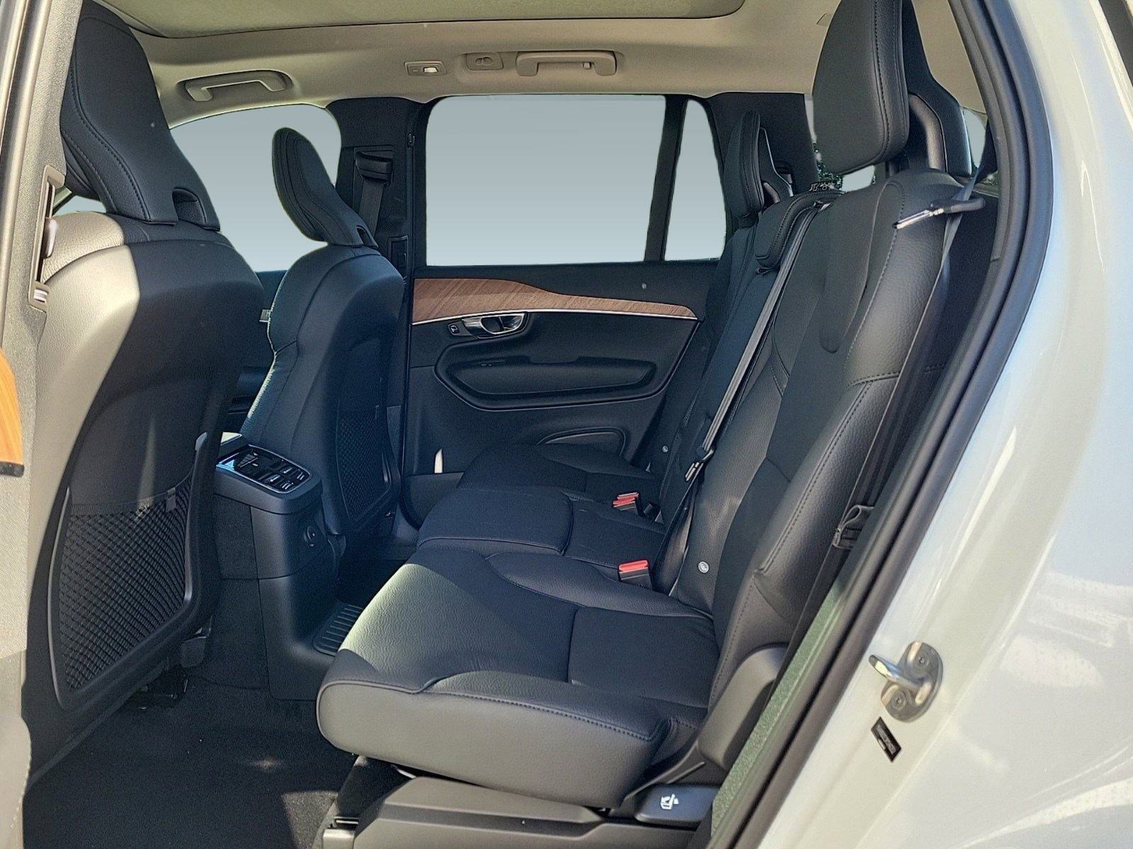 New 2024 Volvo XC90 T8 Plus w/ Protection Package Premier image 13