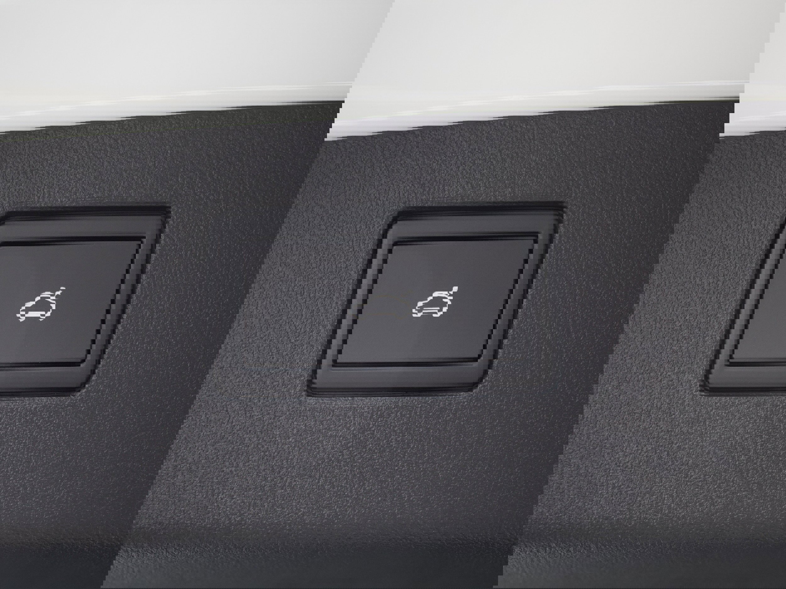 New 2025 Volkswagen Tiguan SE image 28