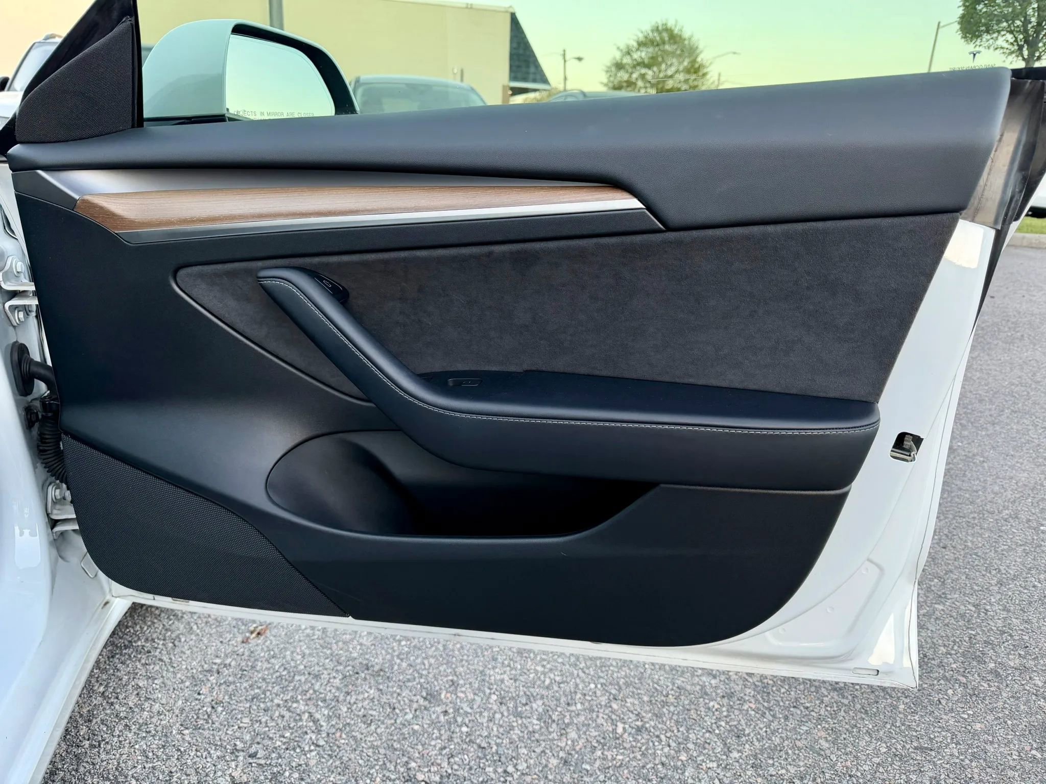 Used 2023 Tesla Model 3 Standard Range image 33