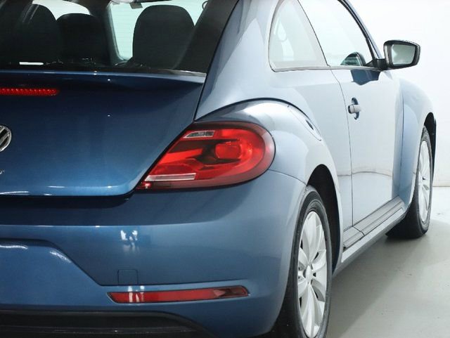 Used 2018 Volkswagen Beetle 2.0T S FWD image 43