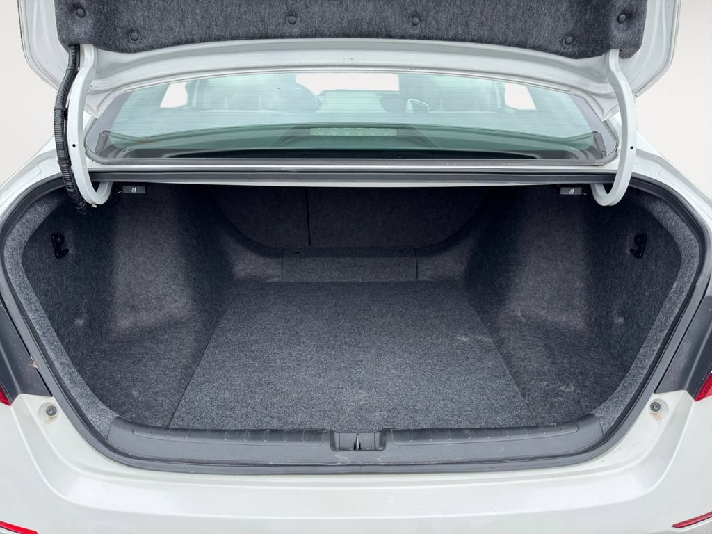 Used 2019 Honda Accord Touring image 5