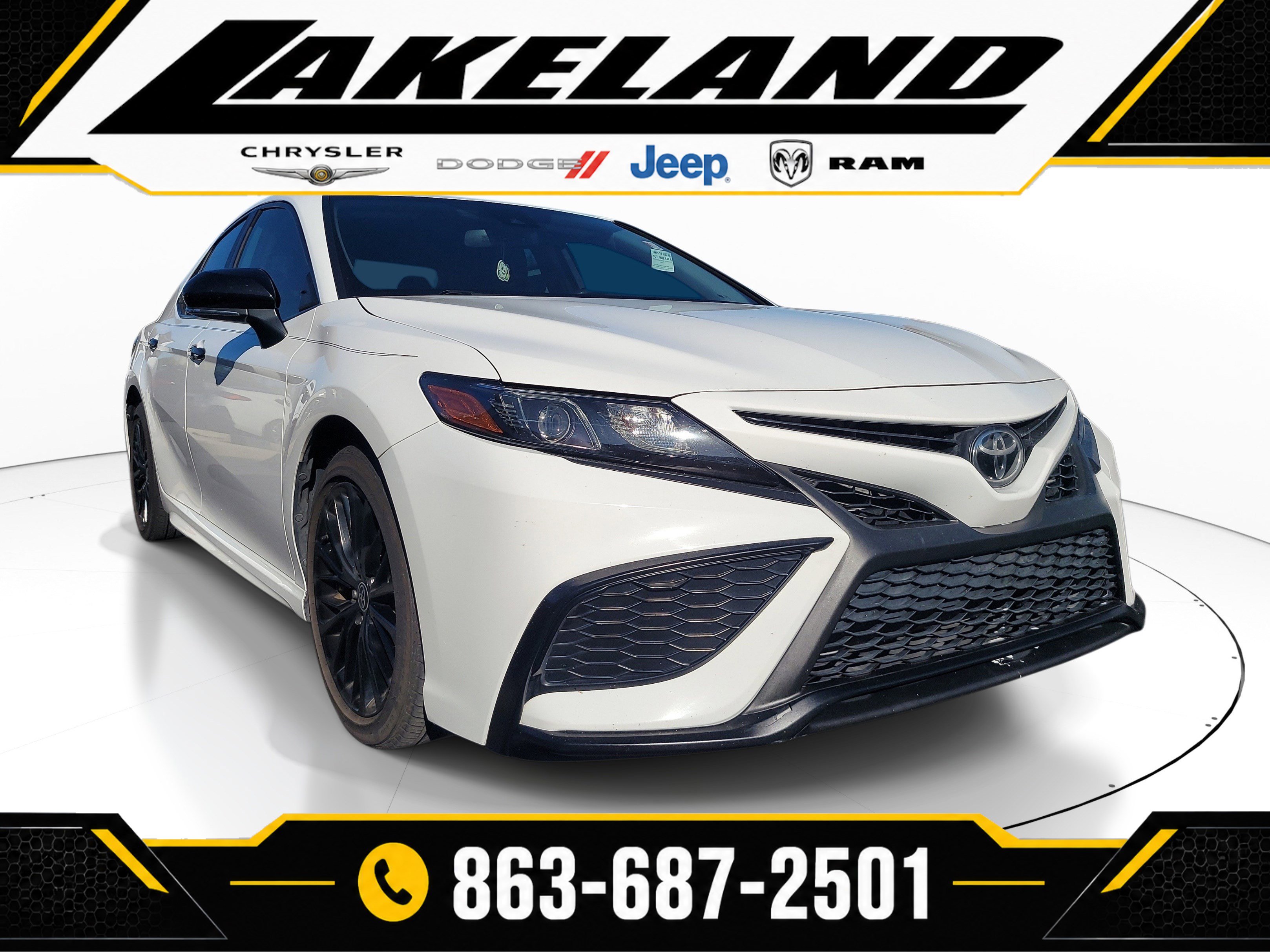Used 2021 Toyota Camry SE w/ Convenience Package FWD image 1