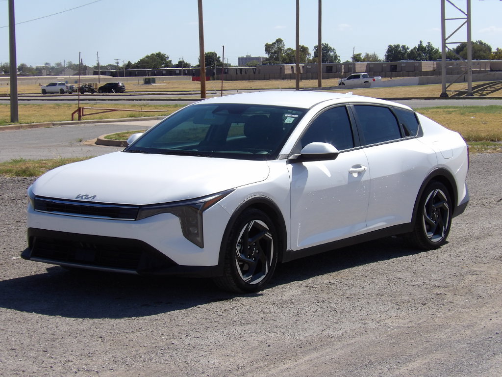 Certified 2025 Kia K4 EX FWD image 2