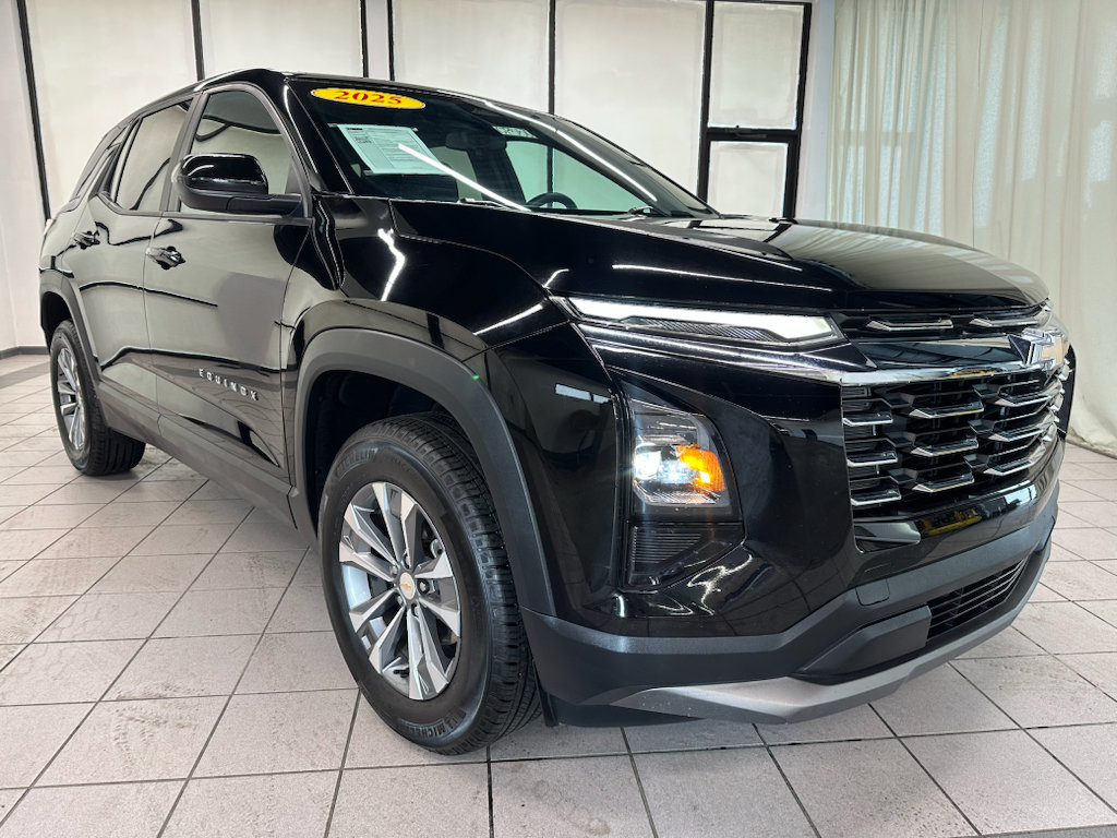 Certified 2025 Chevrolet Equinox LT AWD/4WD image 2