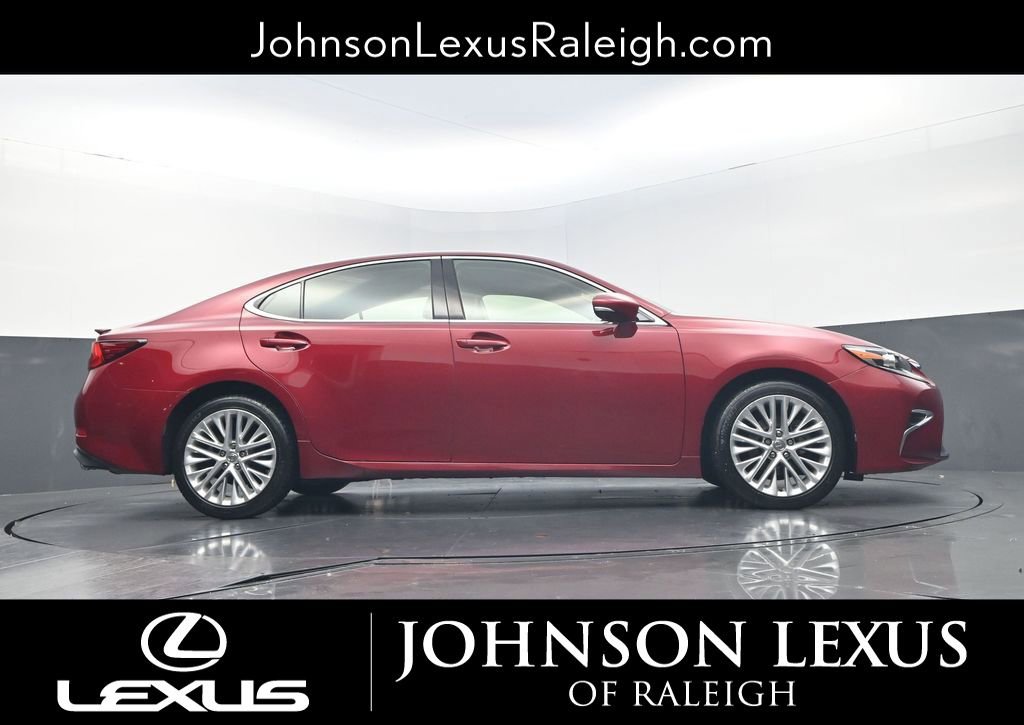 Used 2016 Lexus ES 350 w/ Luxury Package w/Wood Trim image 20