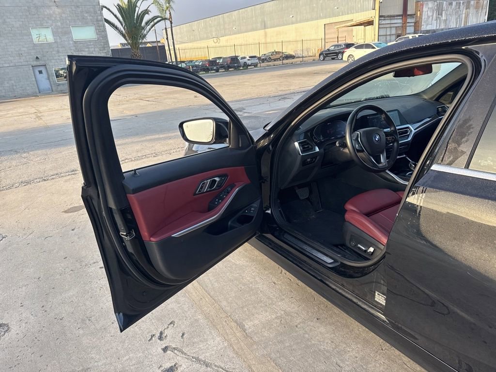 Used 2022 BMW 330e w/ Driving Assistance Package image 20