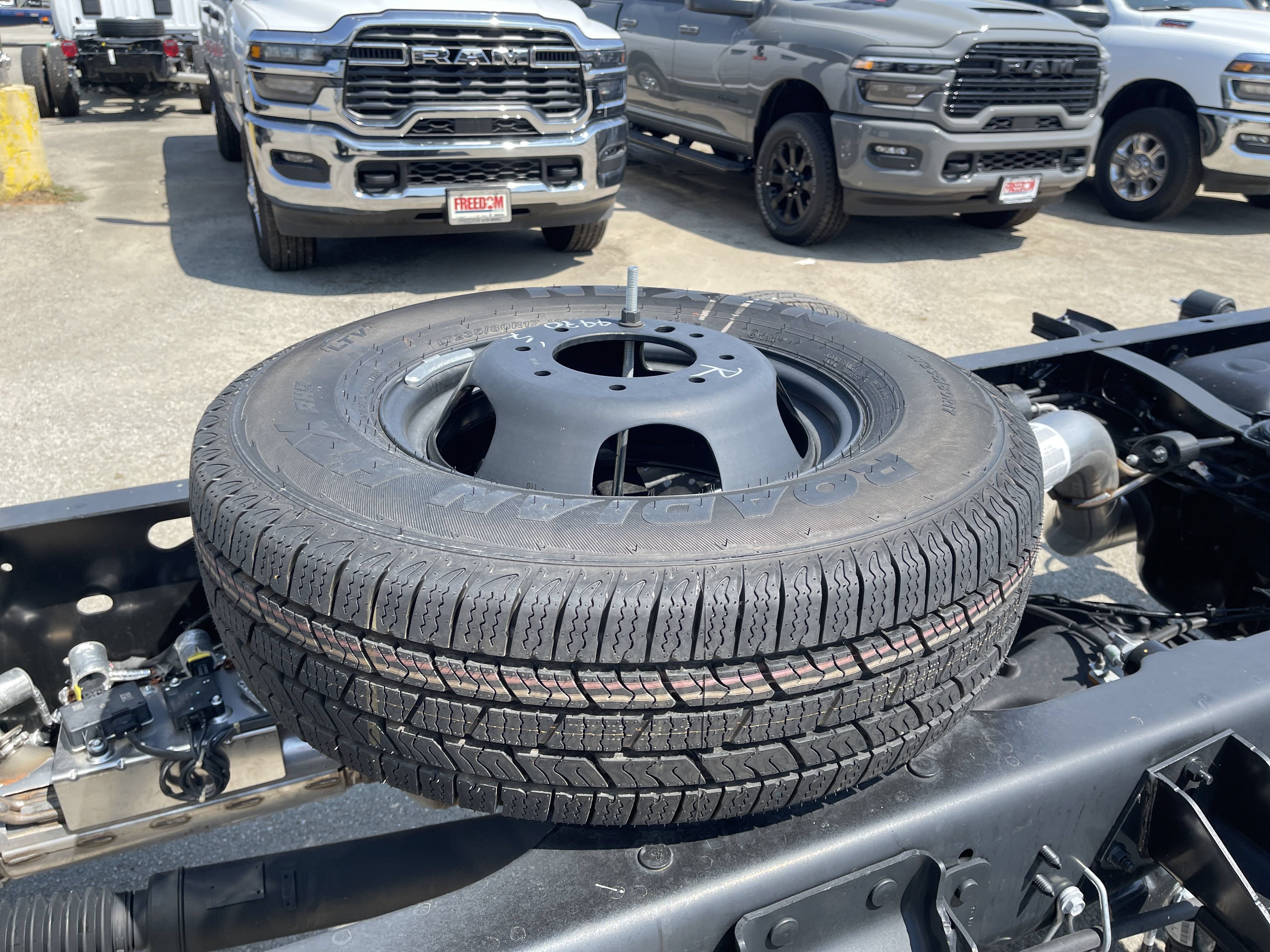 New 2026 RAM 3500 Tradesman AWD/4WD image 15