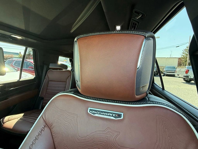 Certified 2023 GMC Yukon Denali Ultimate image 32