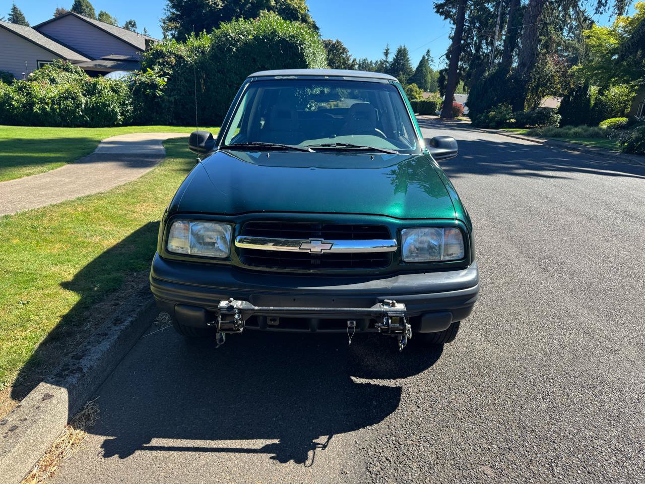 Used 2002 Chevrolet Tracker 4WD Convertible image 8