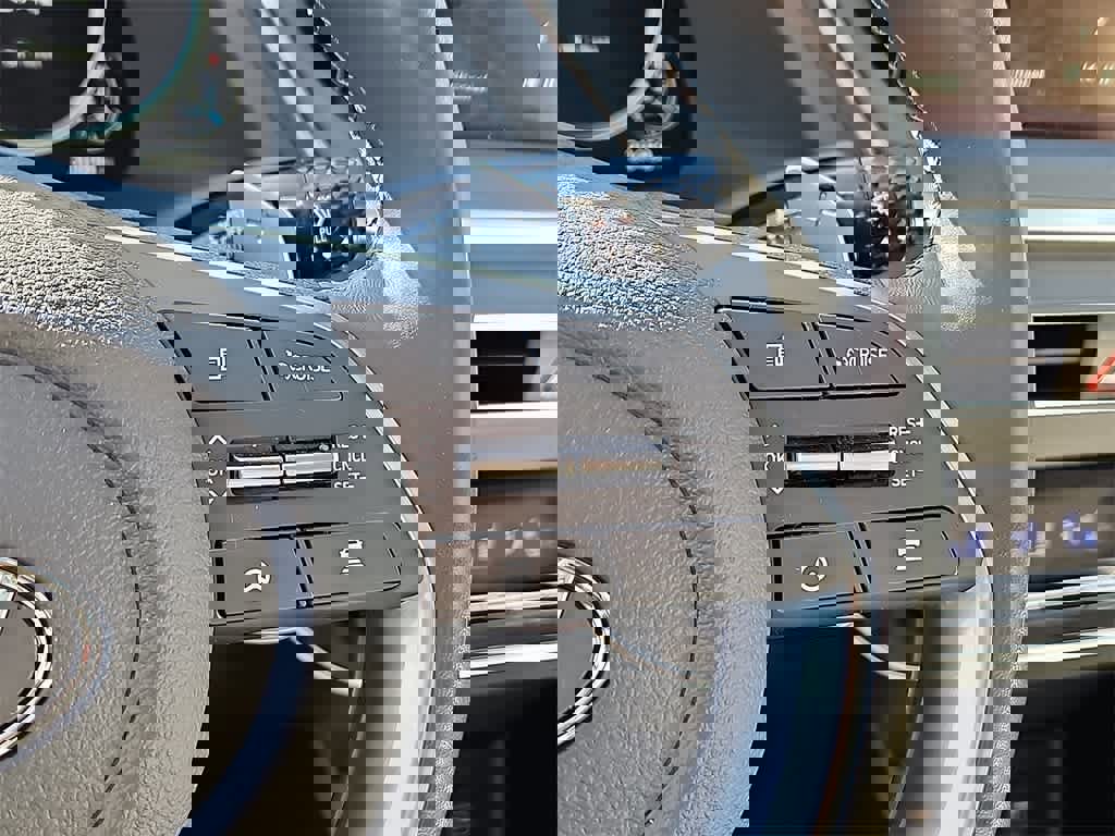 Used 2022 Hyundai Sonata Limited w/ Winter Weather Package image 23