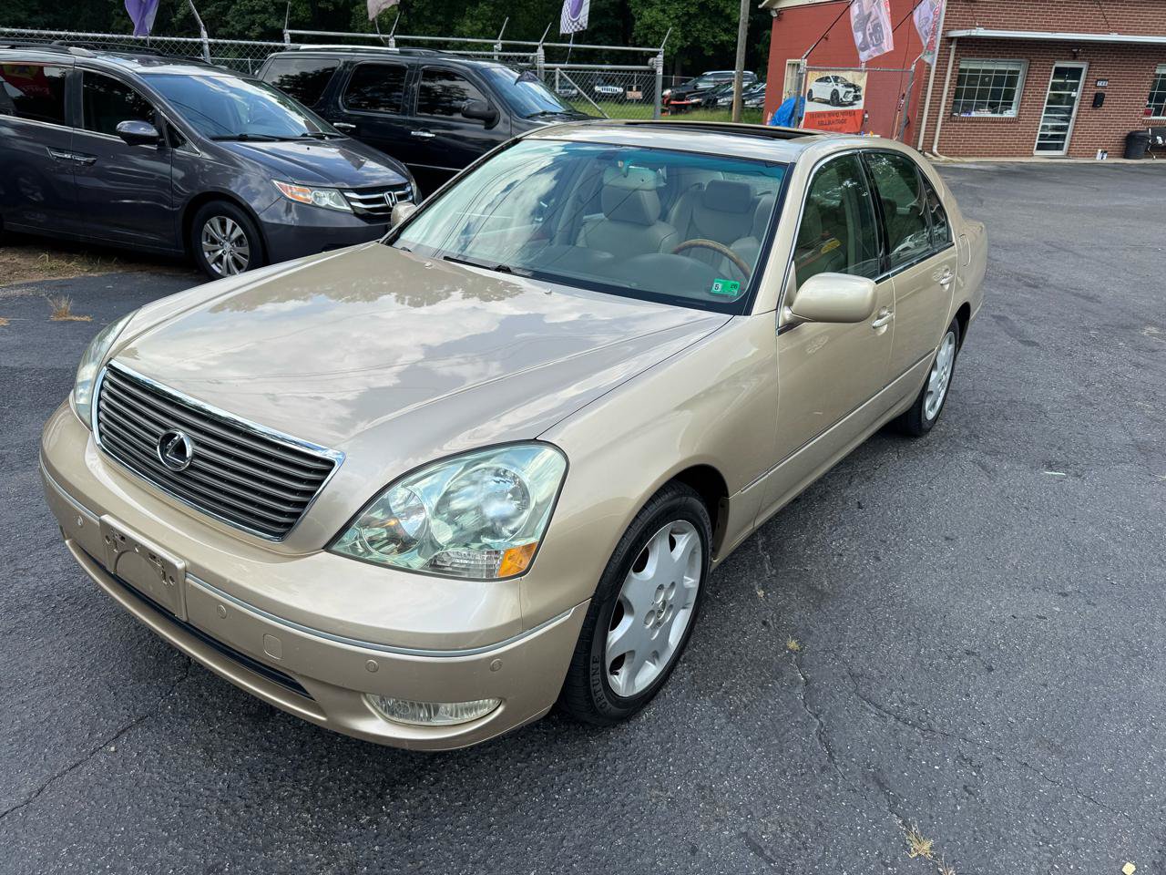 Used 2003 Lexus LS 430 w/ Navigation/Mark Levinson Pkg RWD image 3