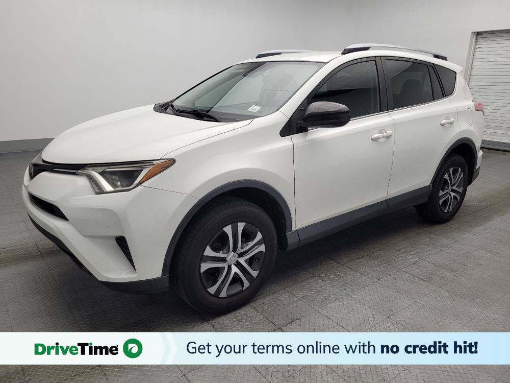 Used 2018 Toyota RAV4 LE FWD image 1