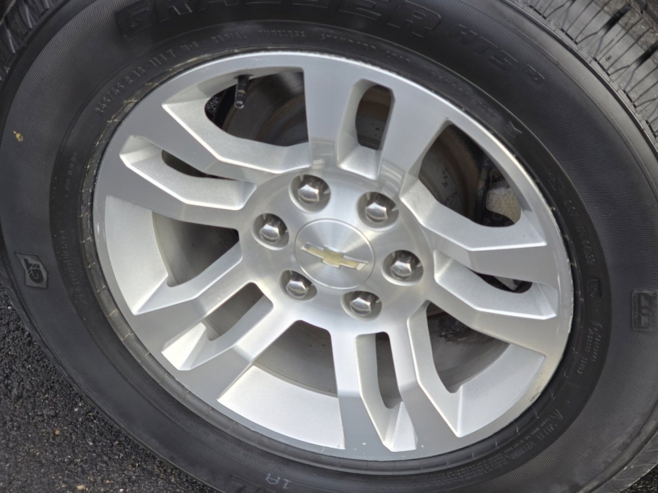 Used 2019 Chevrolet Tahoe LS w/ Enhanced Driver Alert Package image 8