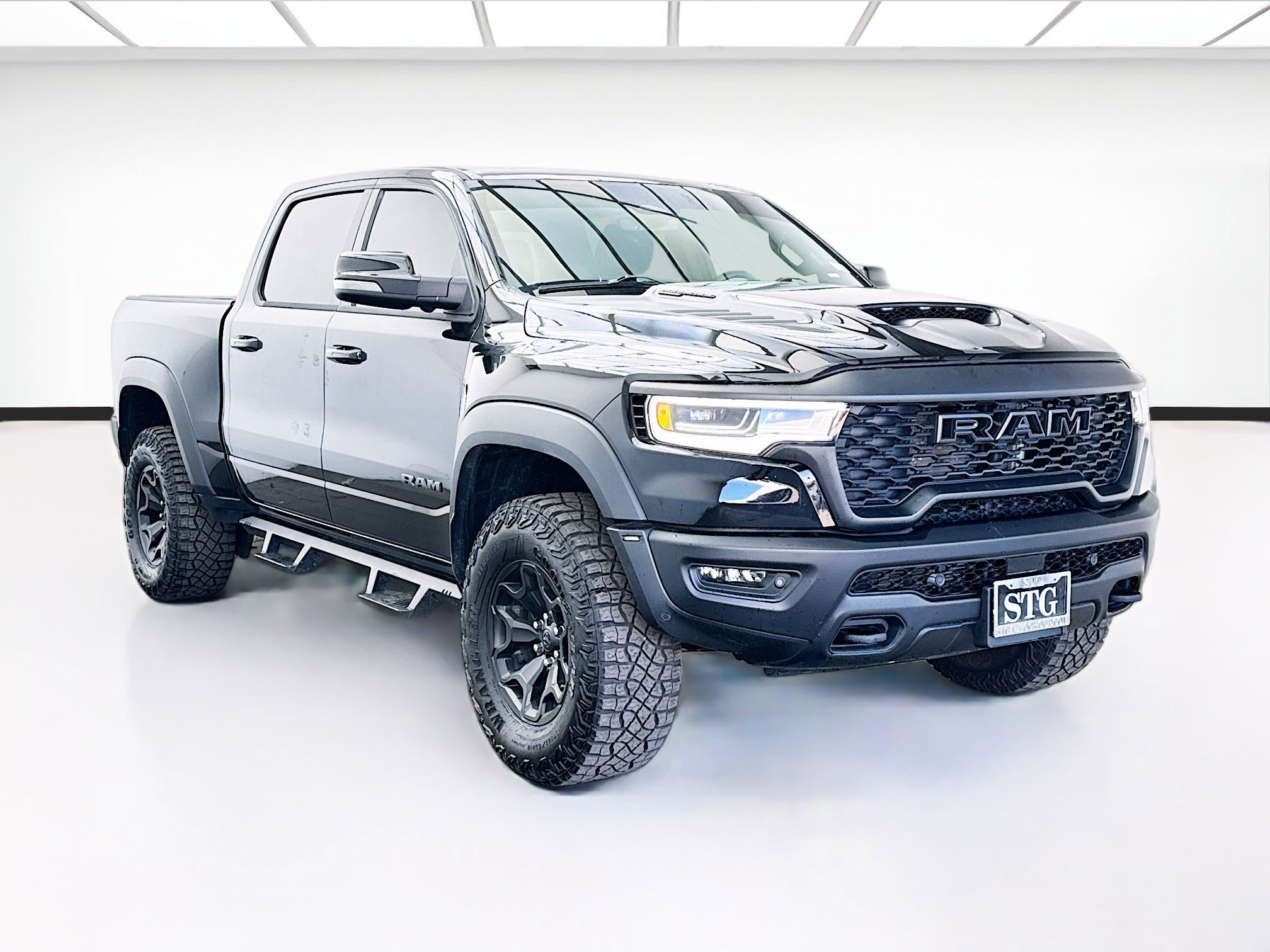 Used 2025 RAM 1500 RHO image 3