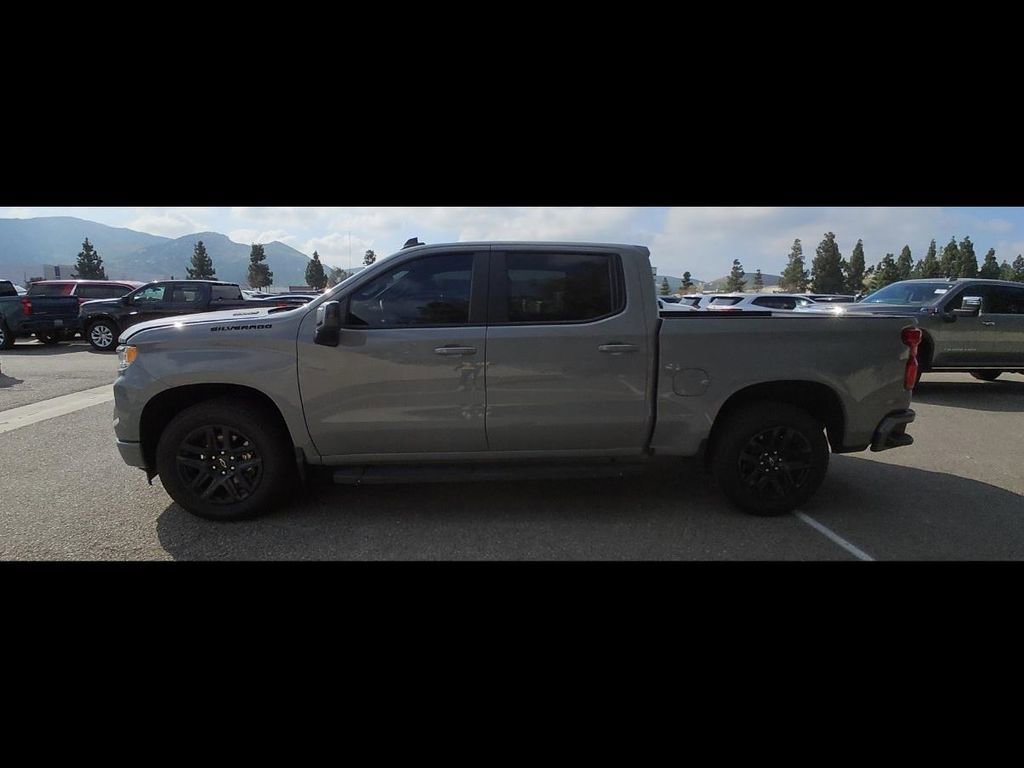 Used 2025 Chevrolet Silverado 1500 RST w/ Convenience Package II RWD image 6