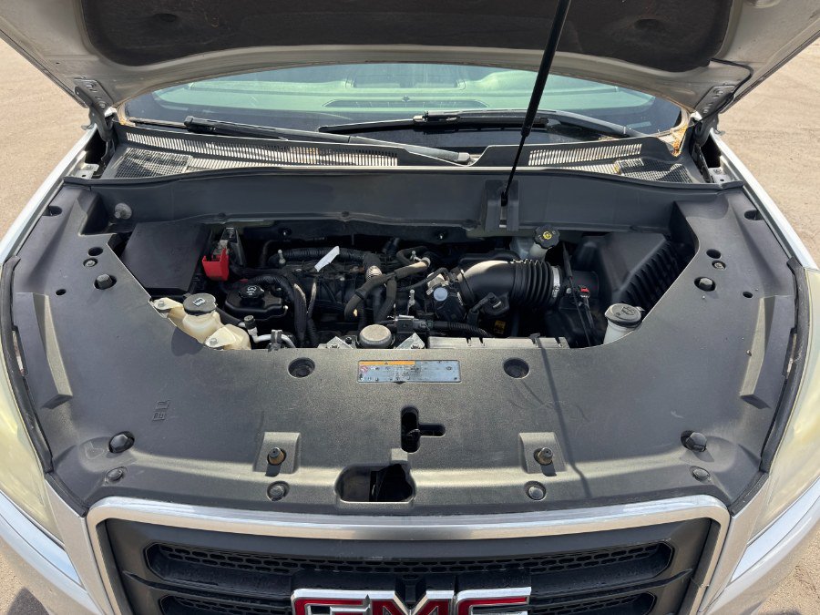 Used 2016 GMC Acadia SLE FWD image 25
