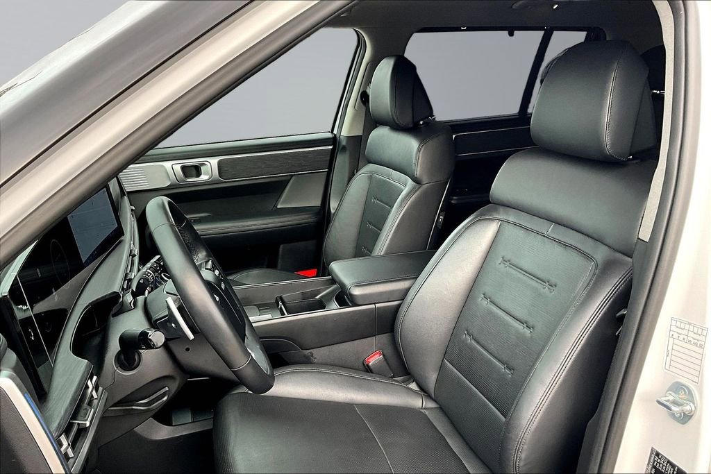 Used 2025 Hyundai Santa Fe Limited image 21