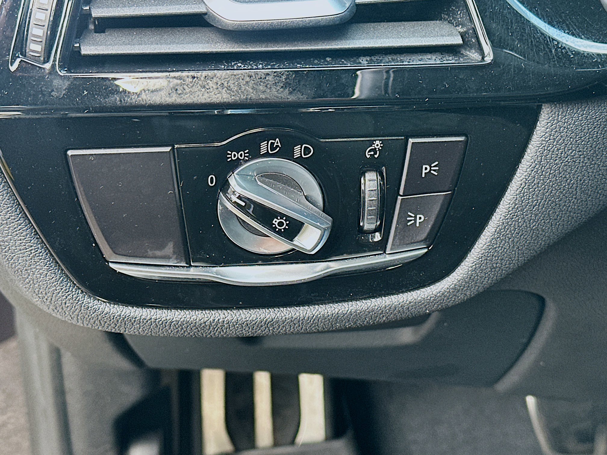 Used 2021 BMW 540i w/ M Sport Package image 17