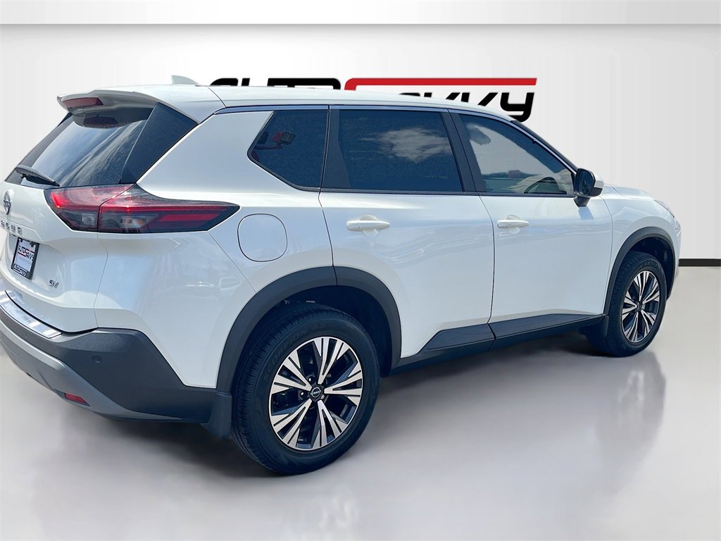 Used 2023 Nissan Rogue SV image 7