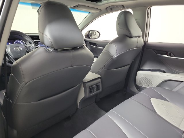 Used 2018 Toyota Camry XLE w/ Audio Package FWD image 11