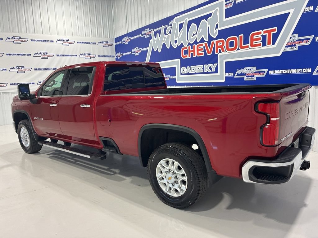 Used 2026 Chevrolet Silverado 2500 LTZ AWD/4WD image 4