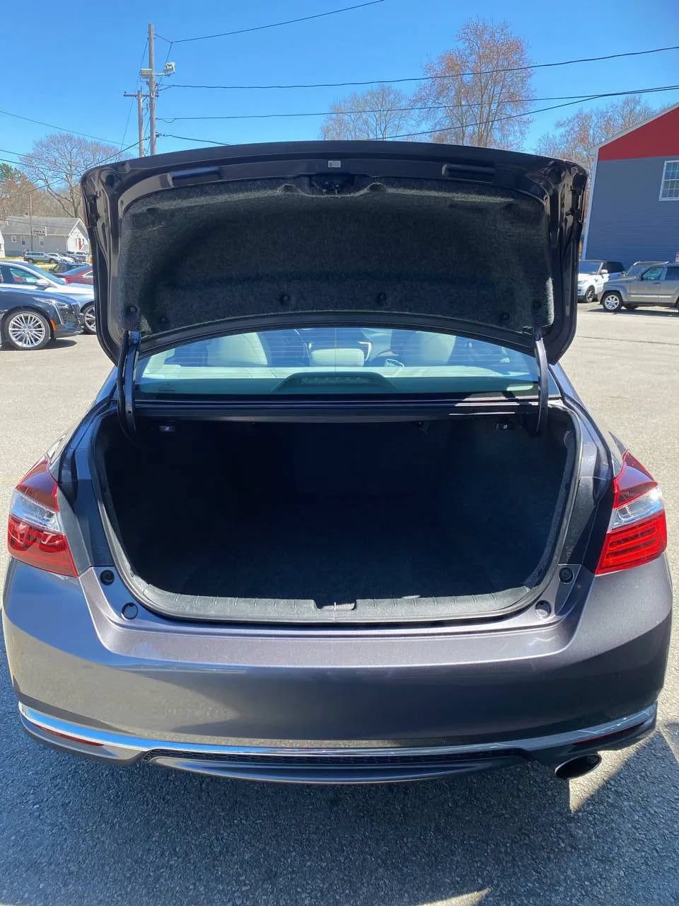 Used 2017 Honda Accord EX-L image 6