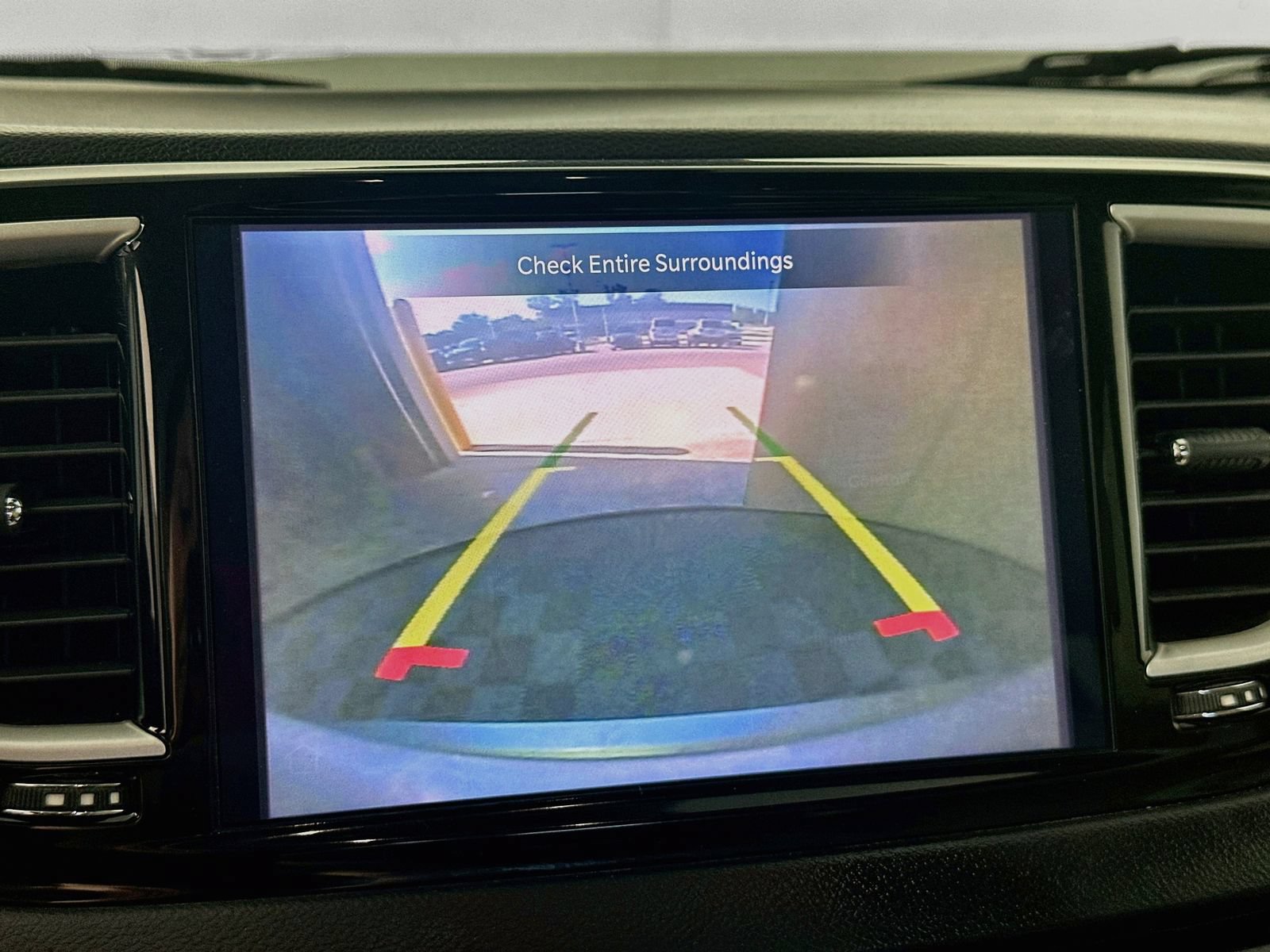 Used 2021 Chrysler Pacifica Touring-L FWD image 13
