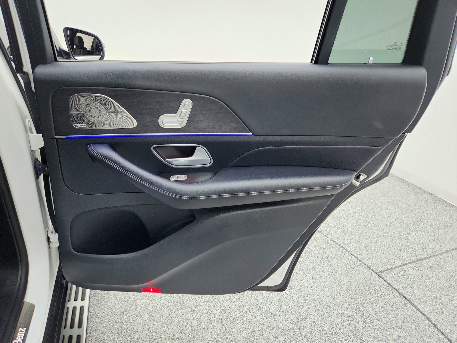 Used 2021 Mercedes-Benz GLS 450 4MATIC image 34