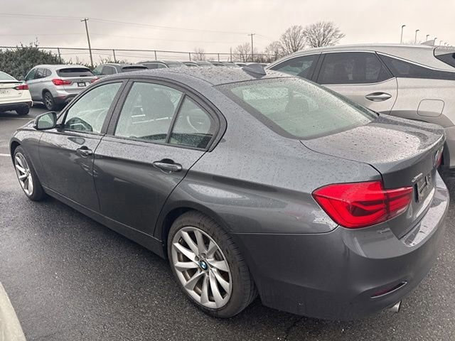 Used 2018 BMW 320i xDrive 320i xDrive w/ Convenience Package image 11