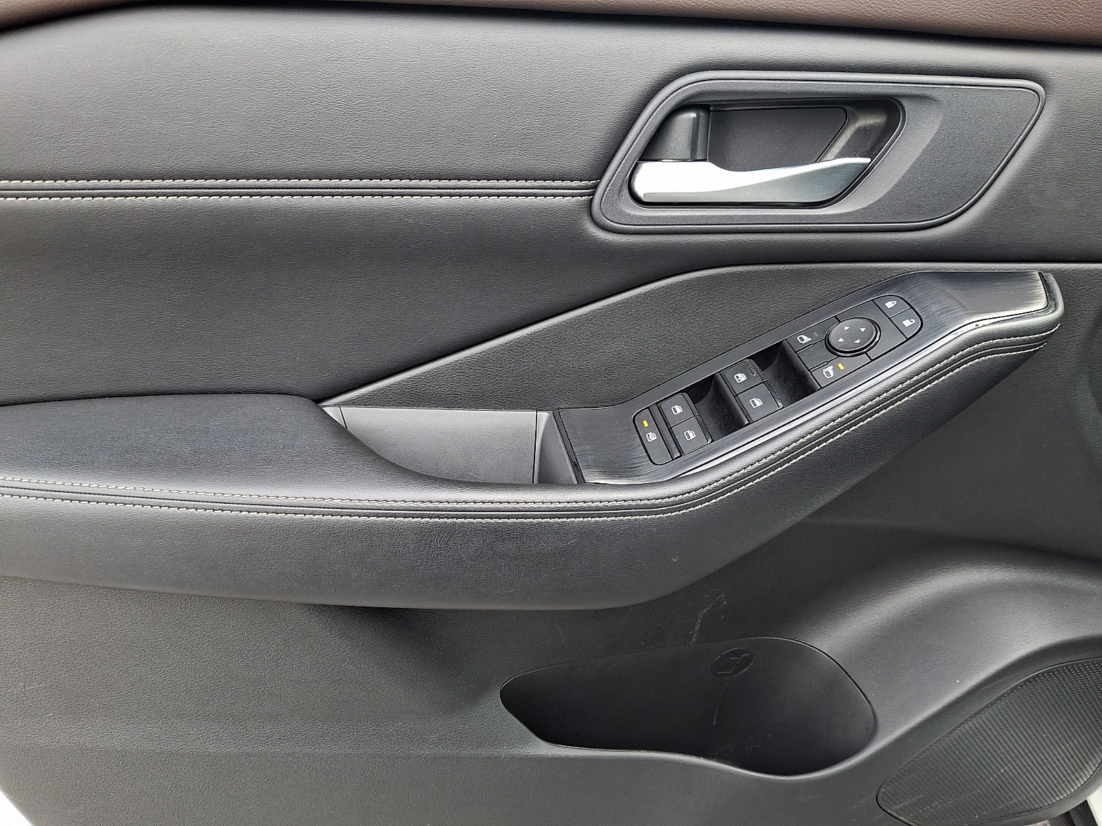 Certified 2023 Nissan Rogue SV w/ SV Premium B Package AWD/4WD image 12