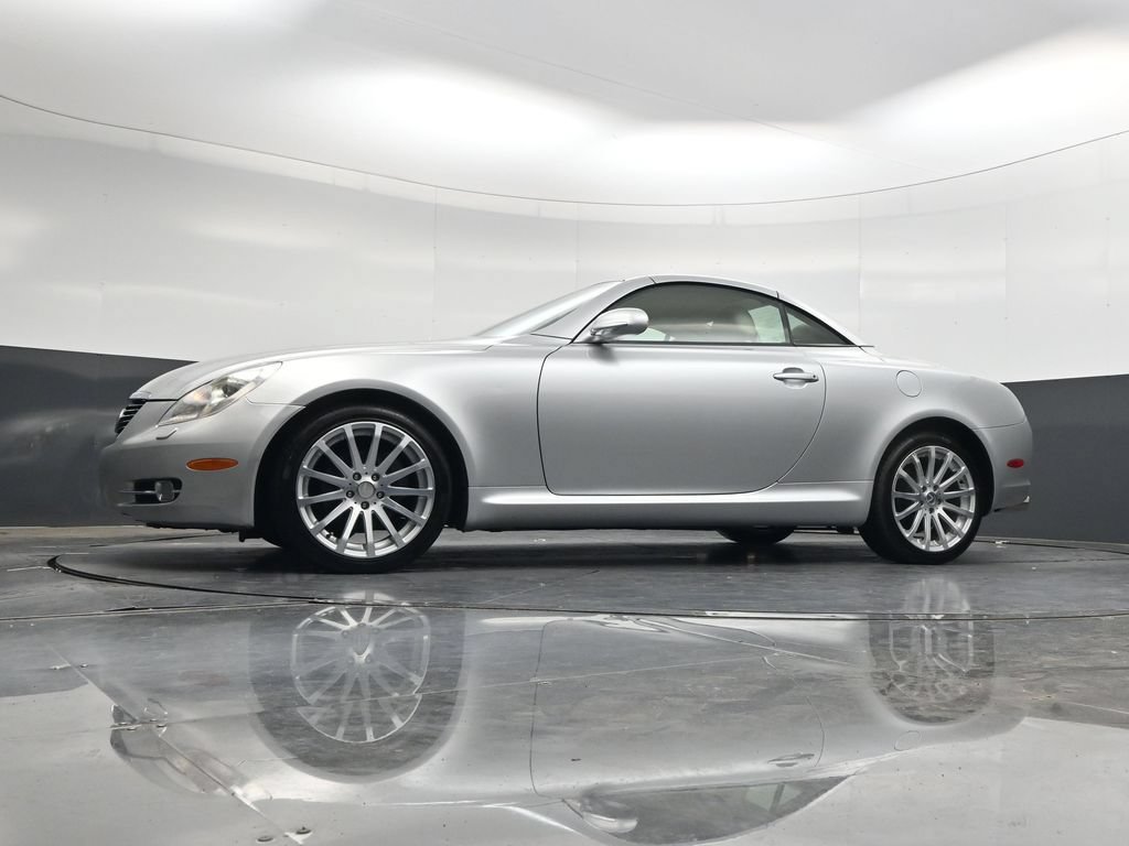 Used 2007 Lexus SC 430 Convertible w/ Preferred Accessory Pkg RWD image 32
