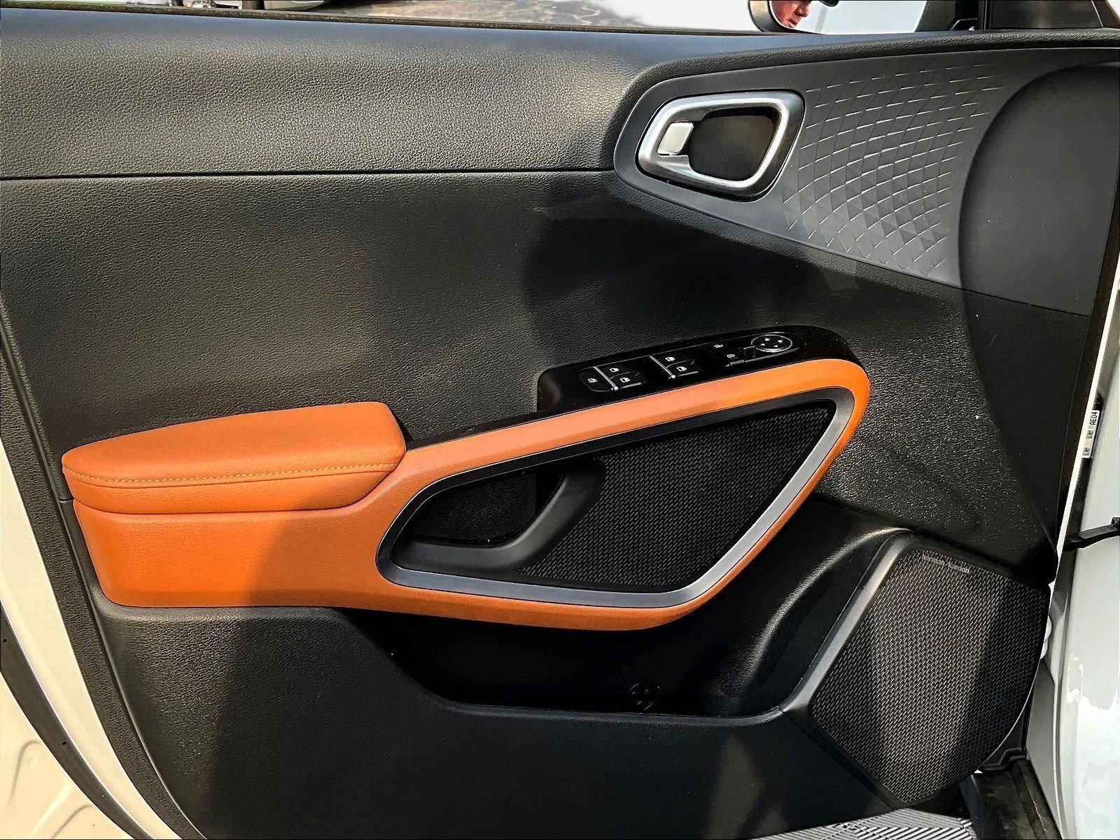 Used 2025 Kia Soul EX FWD image 19