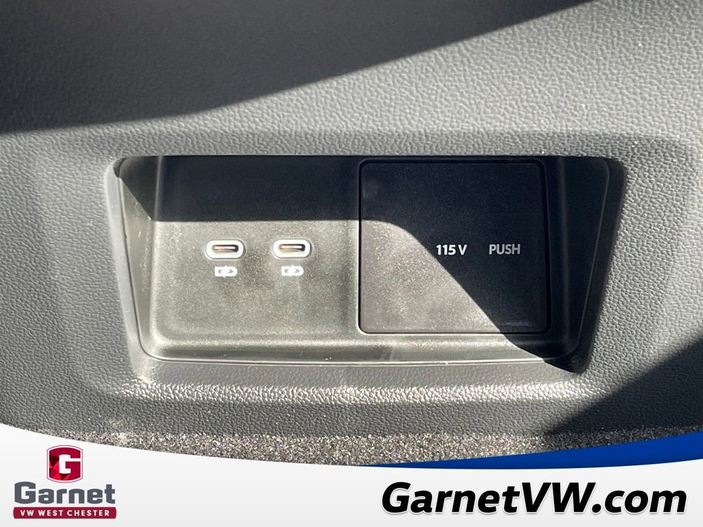 New 2026 Volkswagen Atlas Cross Sport SEL Premium R-Line image 41