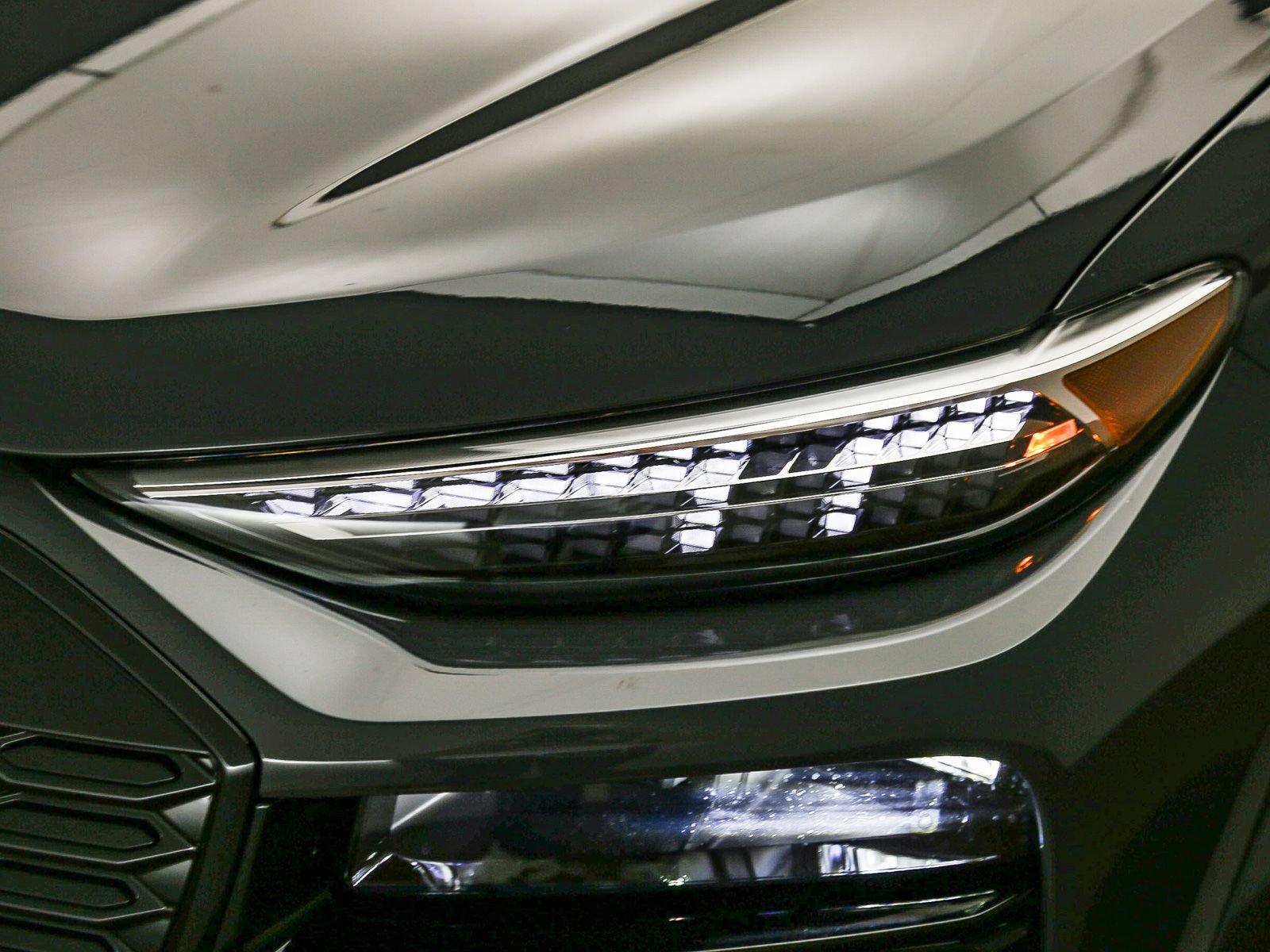 New 2027 Audi SQ6 e-tron Premium Plus AWD/4WD image 9