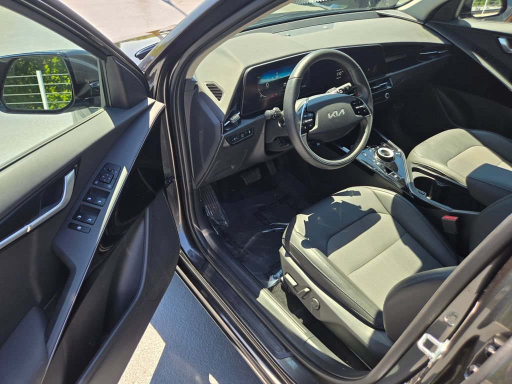 Used 2024 Kia Niro Wind w/ Wind Preserve Package FWD image 20