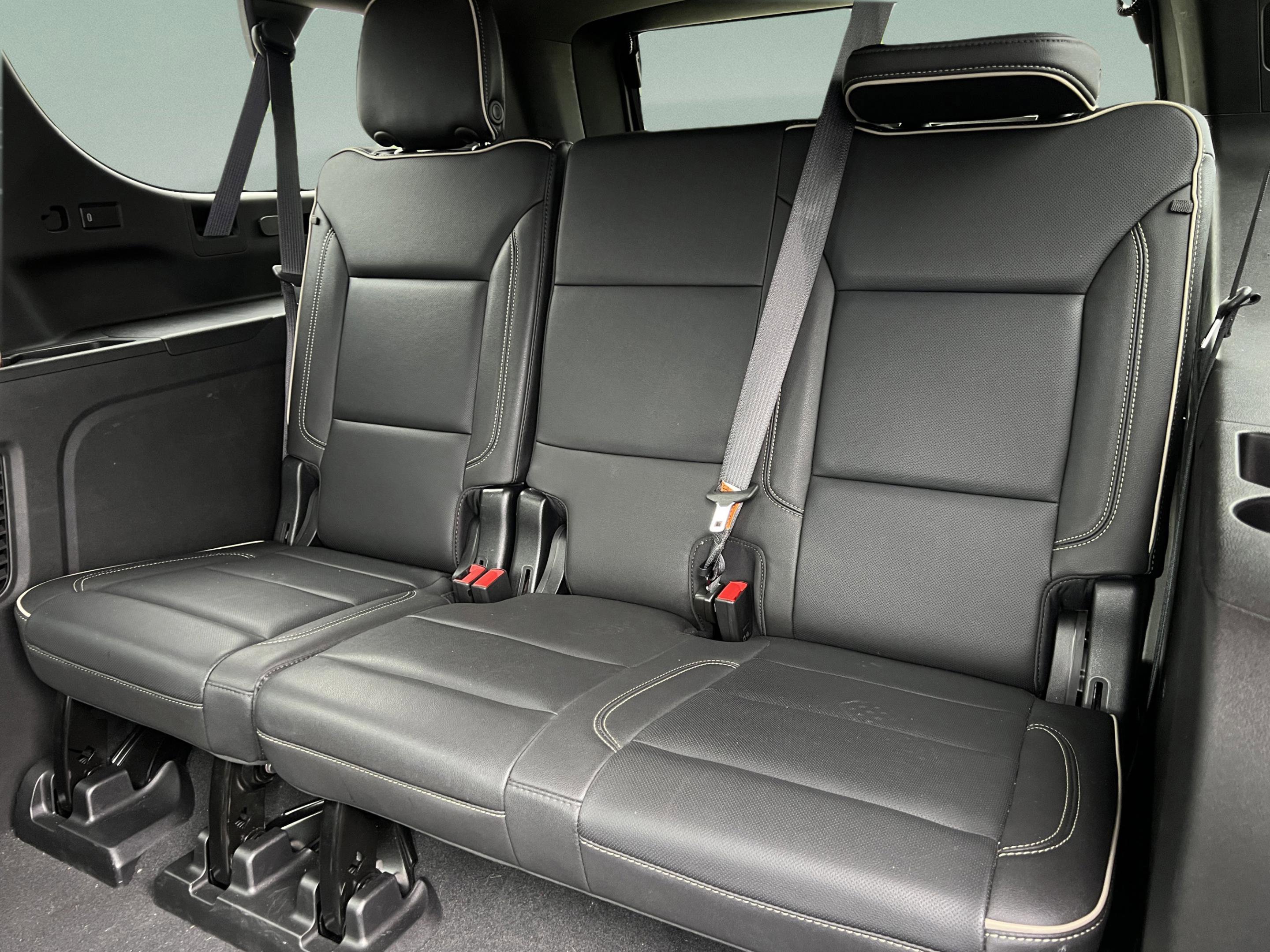 Used 2022 GMC Yukon XL SLT w/ SLT Luxury Package AWD/4WD image 21