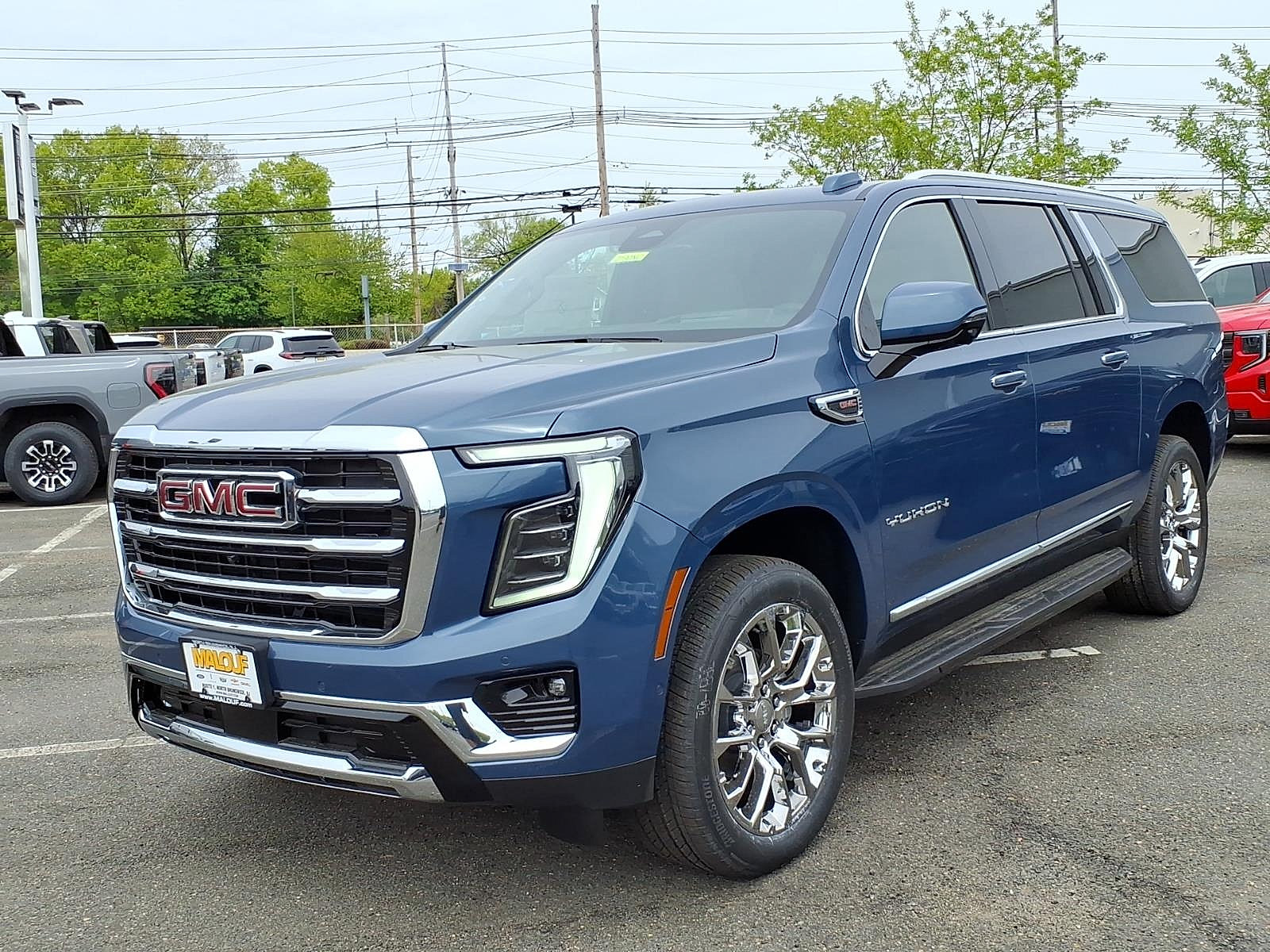 New 2026 GMC Yukon XL Elevation w/ Elevation Premium Package AWD/4WD image 3