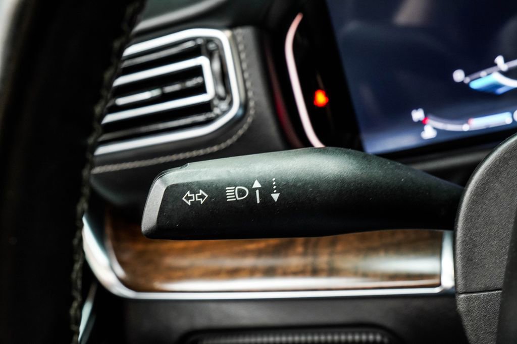 Used 2023 Jeep Grand Wagoneer Series II AWD/4WD image 46