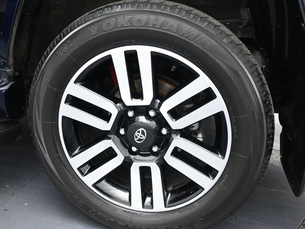 Used 2022 Toyota 4Runner Limited image 54