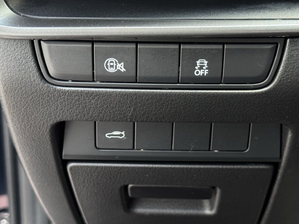 Used 2025 MAZDA MAZDA3 s FWD image 21