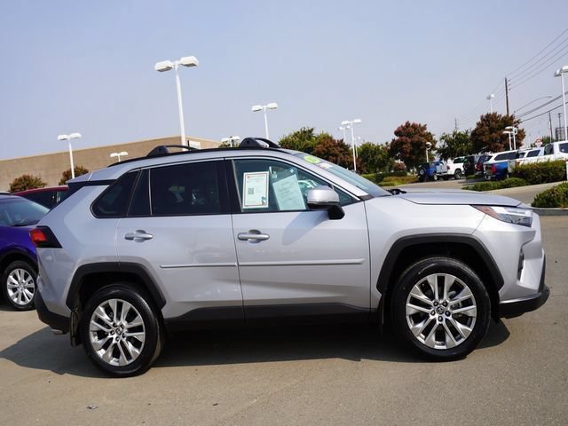 Used 2024 Toyota RAV4 XLE Premium w/ Weather Package AWD/4WD image 4