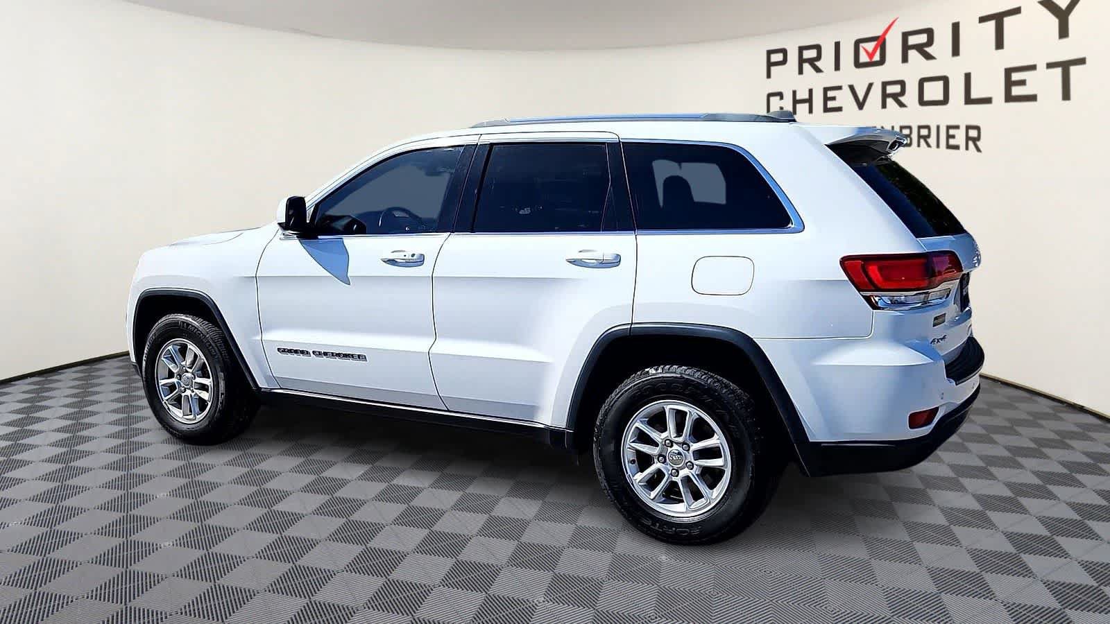 Used 2020 Jeep Grand Cherokee Laredo AWD/4WD image 6