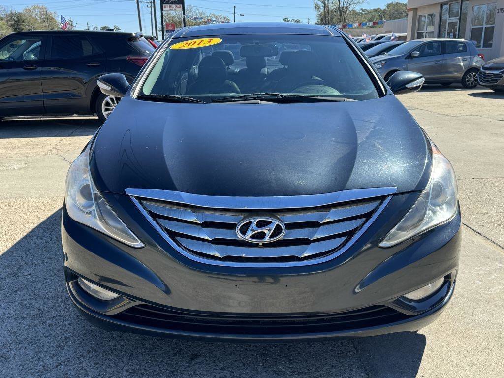 Used 2013 Hyundai Sonata Limited w/ Premium Pkg FWD image 2