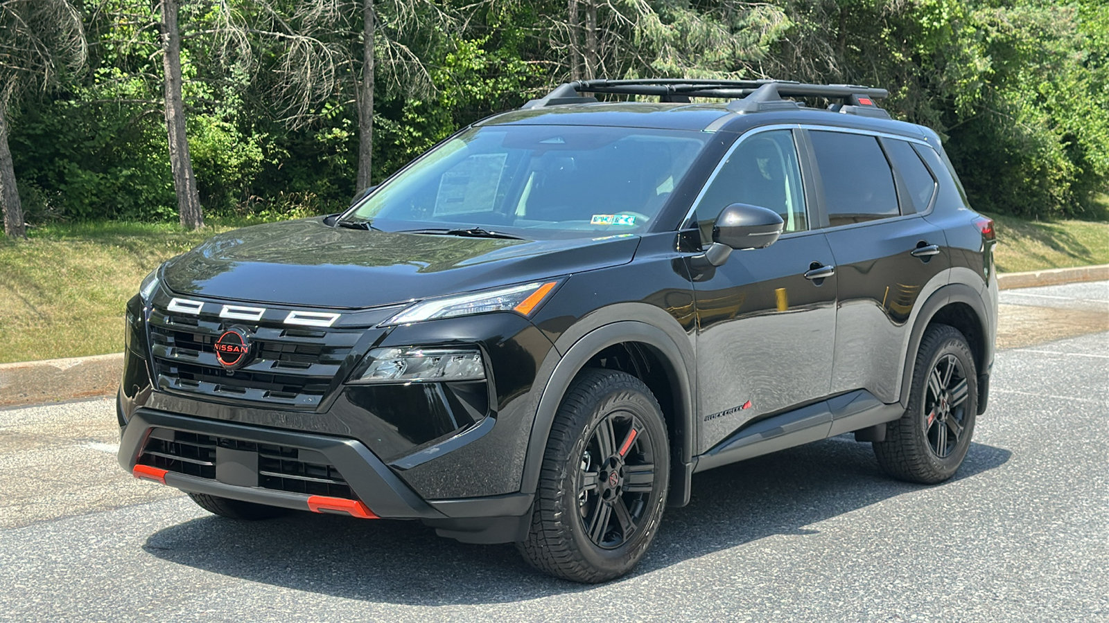 New 2026 Nissan Rogue SV AWD/4WD image 2