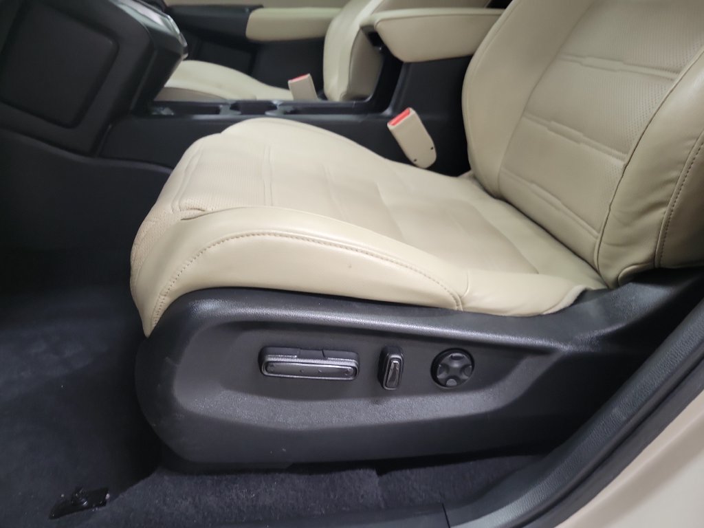 Used 2019 Honda CR-V EX-L image 7