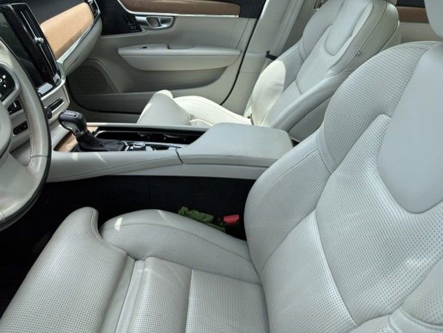 Used 2019 Volvo V90 T5 Inscription w/ Protection Package Premier FWD image 2